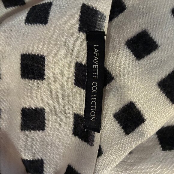 Shawl , Wrap or Scarf Lafayette - Picture 3 of 4